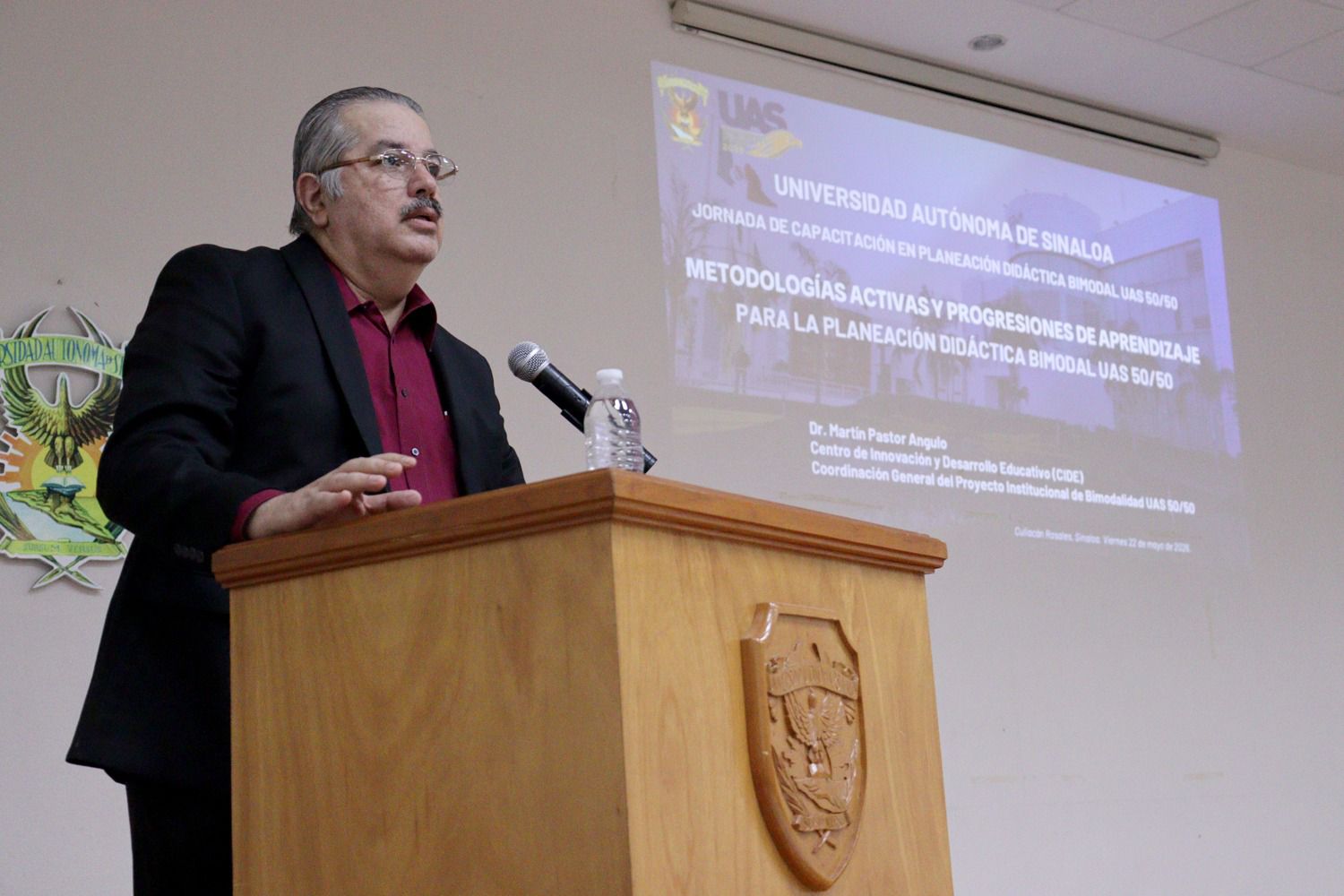 UAS apuesta por clases híbridas: capacitan a docentes para aplicar modelo 50/50 en licenciaturas