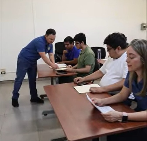 La Bimodalidad UAS permite organizar el aprendizaje combinando actividades presenciales y virtuales de manera clara, flexible y ordenada.